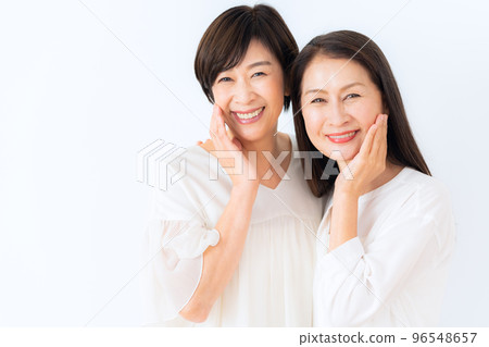 Female beauty beauty middle senior skin care Female beauty beauty middle senior skin care 96548657