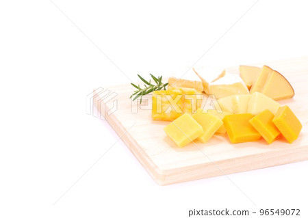 Cheese Platter Hors D'oeuvre Gouda Red Cheddar Camembert Bright Background 96549072