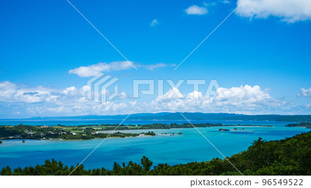 View of the sea, blue sky and island seen from the Arashiyama observatory in Nago, Okinawa 96549522