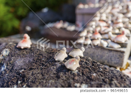 Hozumi Shinreisha Inori Kame右（東）側的石神社 96549655