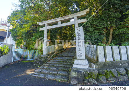 Ishikiri Tsurugaya Shrine Uenosha Ishikiri Tsurugaya Shrine Uenosha 96549706