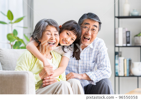 good friends grandparents and granddaughter 96550358