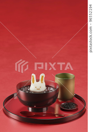 Oshiruko 兔年糕套餐 / 帶複製空間的新年菜餚圖片 96552194