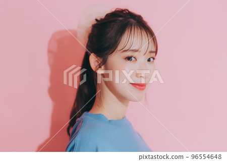 韓風年輕女子照片 96554648