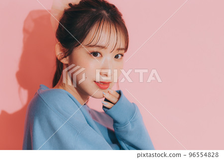韓風年輕女子照片 96554828