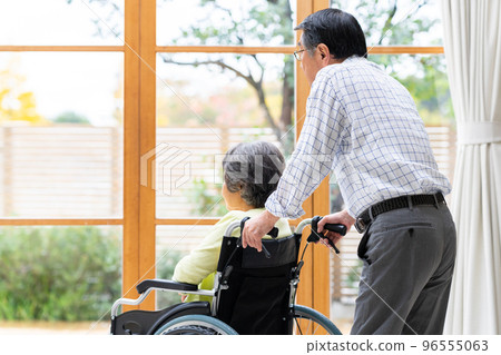 老年護理 老年護理 96555063