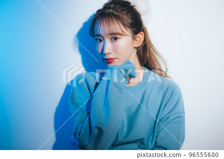 korean style young woman photo 96555680