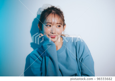 韓風年輕女子照片 96555682