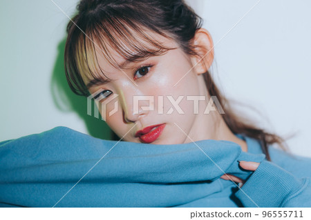 韓風年輕女子照片 96555711