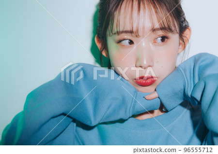 korean style young woman photo 96555712