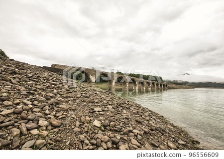 Taushubetsu River Bridge on Lake Nukabira 96556609
