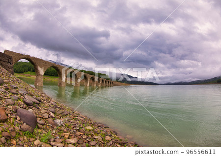 額平湖陶秋別川大橋 額平湖陶秋別川大橋 96556611