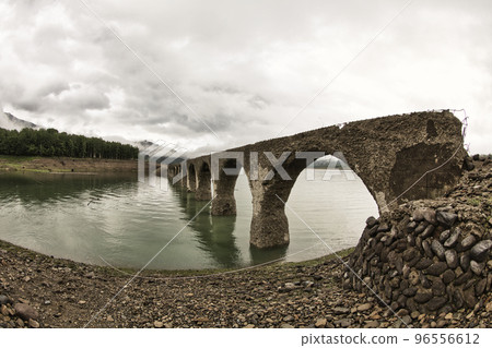 額平湖陶秋別川大橋 額平湖陶秋別川大橋 96556612