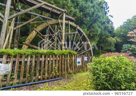 辻谷谷水車村（東大阪市上石切町） 96556727