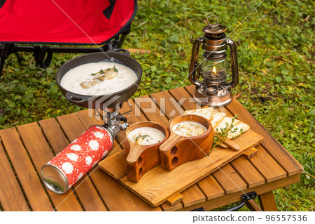 戶外美食小屋的戶外午餐 96557536