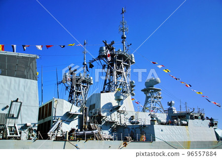 Canadian Navy Cruiser Winnipeg FFH-338 WINNIPEG Canadian Navy Yokosuka Canadian Navy Cruiser Winnipeg FFH-338 WINNIPEG Canadian Navy Yokosuka 96557884