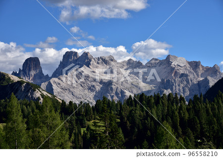Croda Rossa and Crystal Croda Rossa and Crystal 96558210