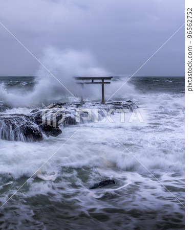 Oarai Isosaki Shrine, Hitachinaka City, Ibaraki Prefecture, morning at Kamiiso no Torii in rough waves Oarai Isosaki Shrine, Hitachinaka City, Ibaraki Prefecture, morning at Kamiiso no Torii in rough waves 96562752