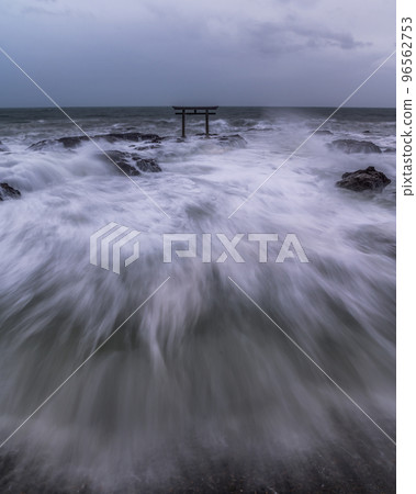 Oarai Isosaki Shrine, Hitachinaka City, Ibaraki Prefecture, morning at Kamiiso no Torii in rough waves Oarai Isosaki Shrine, Hitachinaka City, Ibaraki Prefecture, morning at Kamiiso no Torii in rough waves 96562753