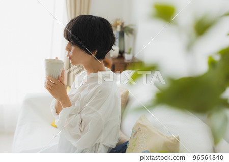 Living ladies 96564840