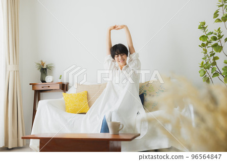 活著的女士 96564847