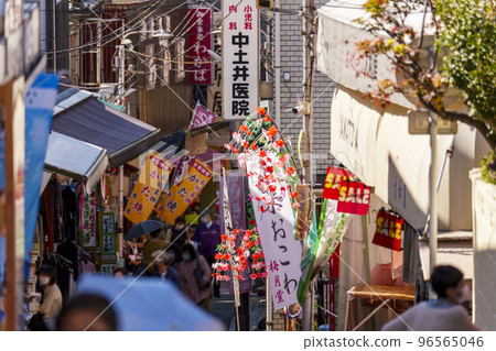 Shopping district of Ishikago approach Shopping district of Ishikago approach 96565046