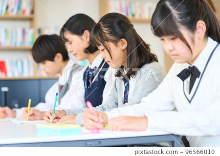 初中生學習 96566010