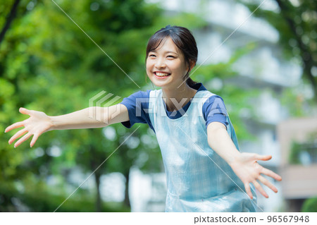 Nursery teacher park 96567948