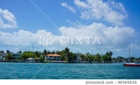Luxurious mansion in Miami Beach, florida, U.S.A Luxurious mansion in Miami Beach, florida, U.S.A 96569838