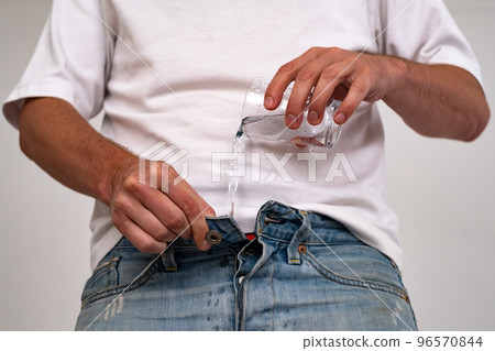 Man with prostate complication have problem with urinary incontinence.  96570844