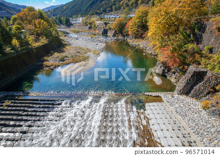 Watarase River near Ashio-cho Sunabata Autumn scenery 96571014