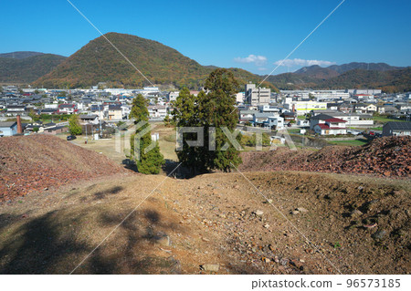 Bizen ware village, one of the six ancient kilns of Japan Inbe historic site Bizen pottery kiln ruins, Imbe Minamidai kiln ruins and Imbe townscape 1 Bizen City, Okayama Prefecture Bizen ware village, one of the six ancient kilns of Japan Inbe historic site Bizen pottery kiln ruins, Imbe Minamidai kiln ruins and Imbe townscape 1 Bizen City, Okayama Prefecture 96573185