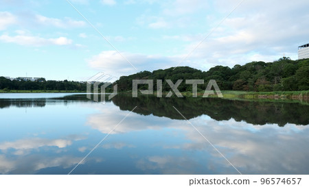 北海道釧路市仲夏之晨湖2春取湖 96574657