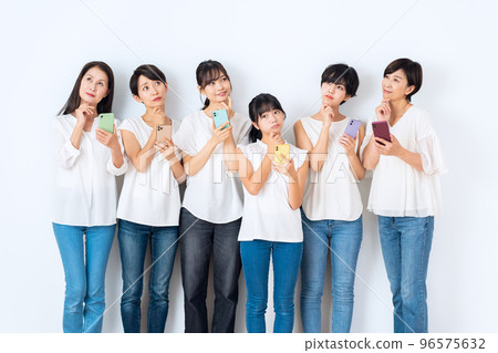 Female, multi-generational, smartphone, young, middle, senior, lifestyle 96575632