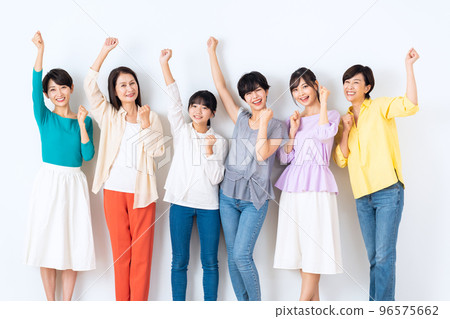 女性多代年輕中老年生活方式 96575662