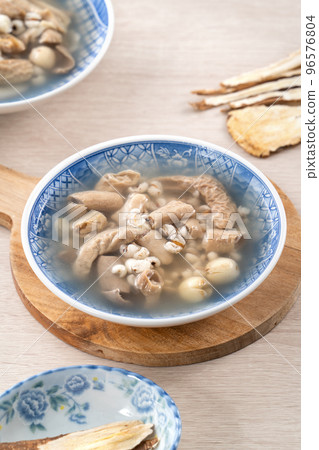 台灣 小吃 食物 四神湯 四臣湯 Taiwan four herb soup モツ入り薬膳スープ 台灣 小吃 食物 四神湯 四臣湯 Taiwan four herb soup モツ入り薬膳スープ 96576804