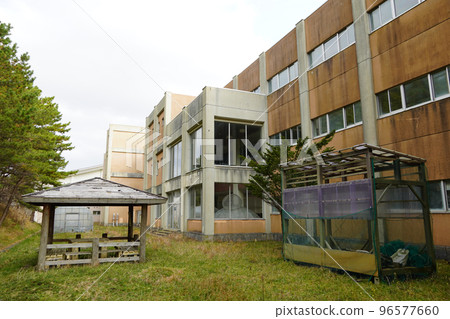 Hakodate Municipal Nisshin Junior High School (closed) Hakodate Municipal Nisshin Junior High School (closed) 96577660