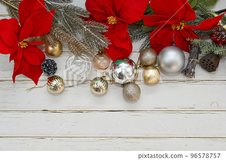 Birthday material, red birthday, pine tree Japanese color sphere on white tree head background, suitable for birthday celebration Birthday material, red birthday, pine tree Japanese color sphere on white tree head background, suitable for birthday celebration 96578757