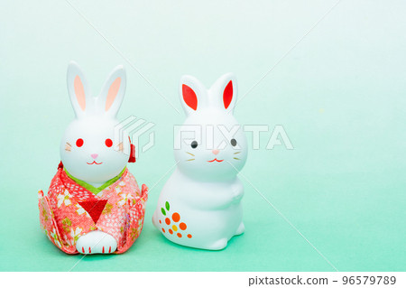 The zodiac for 2023 and 2023 is the Rabbit New Year's card material for the year of the Rabbit (Japanese style, Japanese paper, Chiyogami, New Year's accessories, etc.) 96579789