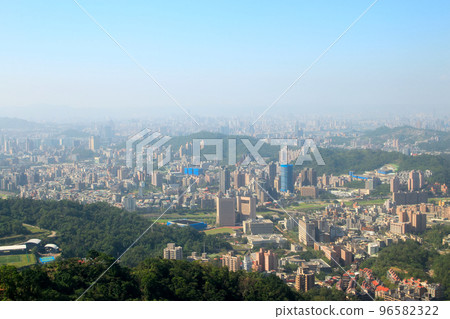 View of Gondola Taipei Maokong 96582322