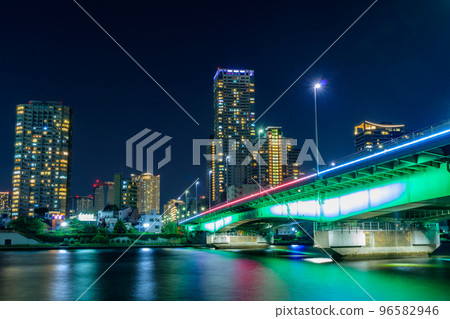 [Urban scenery of Tokyo] City night view around Tsukishima 96582946