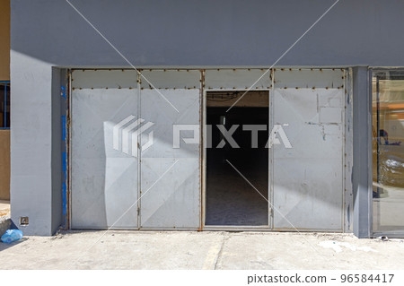 Metal Doors Industry 96584417