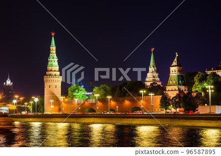 Kremlin Embankment 96587895
