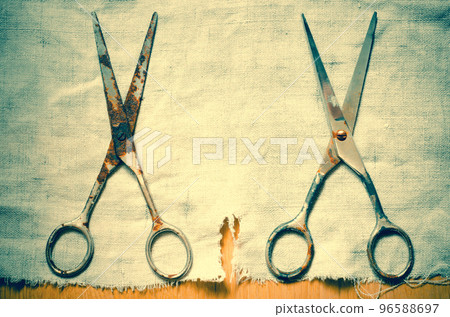 two old scissors 96588697