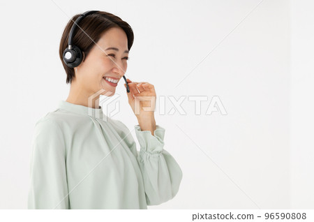 耳機女白底 96590808