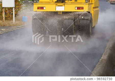 Asphalt pavement 96592730