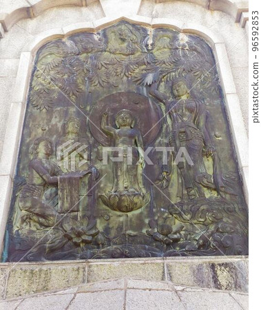 韓國慶州的佛像 96592853