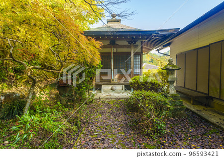 Nagareya Hachiman Shrine Yakushiji Temple (Amami, Kawachinagano City, Osaka Prefecture) 96593421