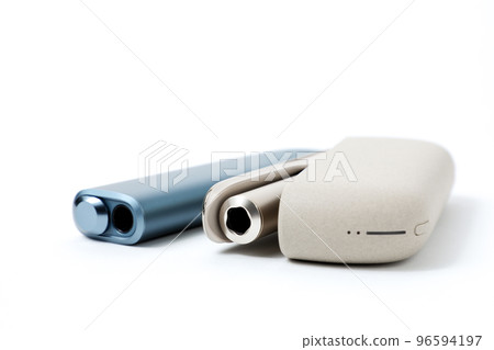 IQOS, cigarettes, heat-not-burn, smoking, cigarettes, electronic cigarettes, heat-not-burn electronic cigarettes, passive smoking, health hazards, luxury items IQOS, cigarettes, heat-not-burn, smoking, cigarettes, electronic cigarettes, heat-not-burn electronic cigarettes, passive smoking, health hazards, luxury items 96594197