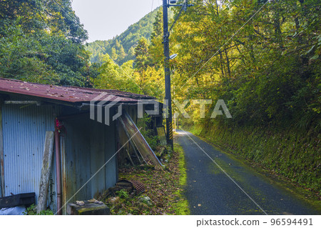 大阪府河內長野市奄美龍屋區軍營小屋和山路 96594491
